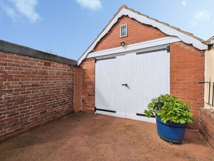 Photo 10- click for photo gallery